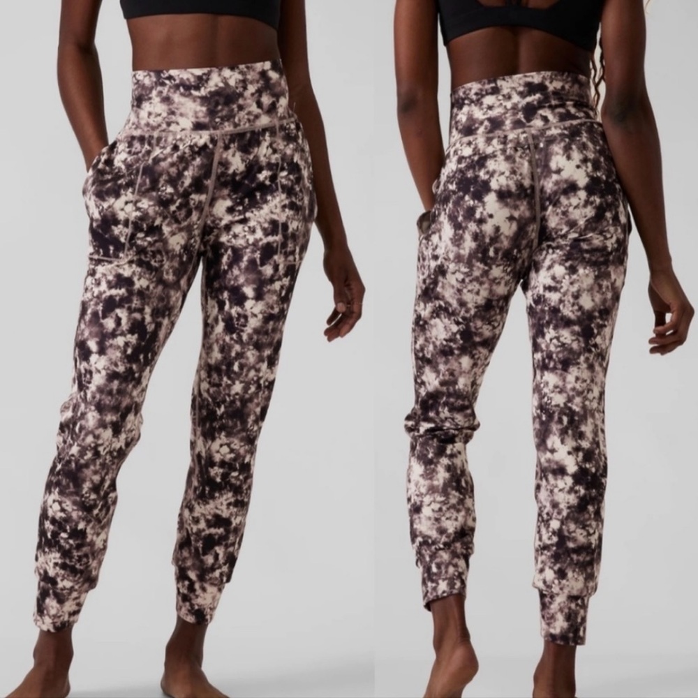 Athleta Salutations Printed Joggers Brown Cream Tie Dye High Rise Medium